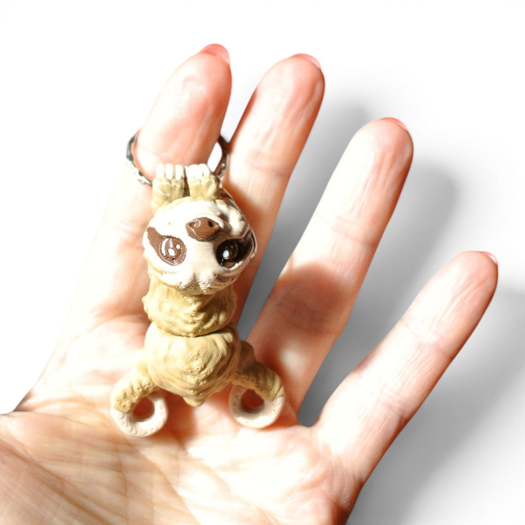 3D Printed Articulated Sloth Keychain – Flexible Animal Backpack Charm & Cute Gift