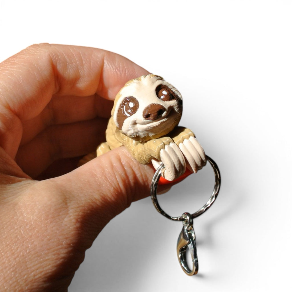 3D Printed Articulated Sloth Keychain – Flexible Animal Backpack Charm & Cute Gift