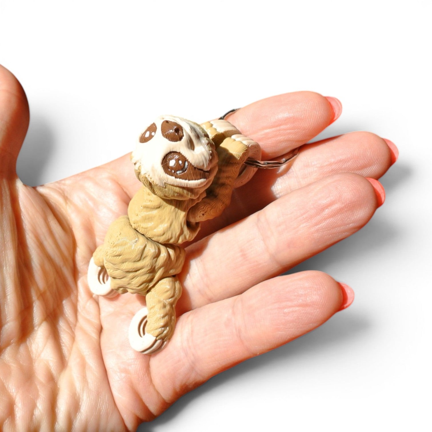3D Printed Articulated Sloth Keychain – Flexible Animal Backpack Charm & Cute Gift