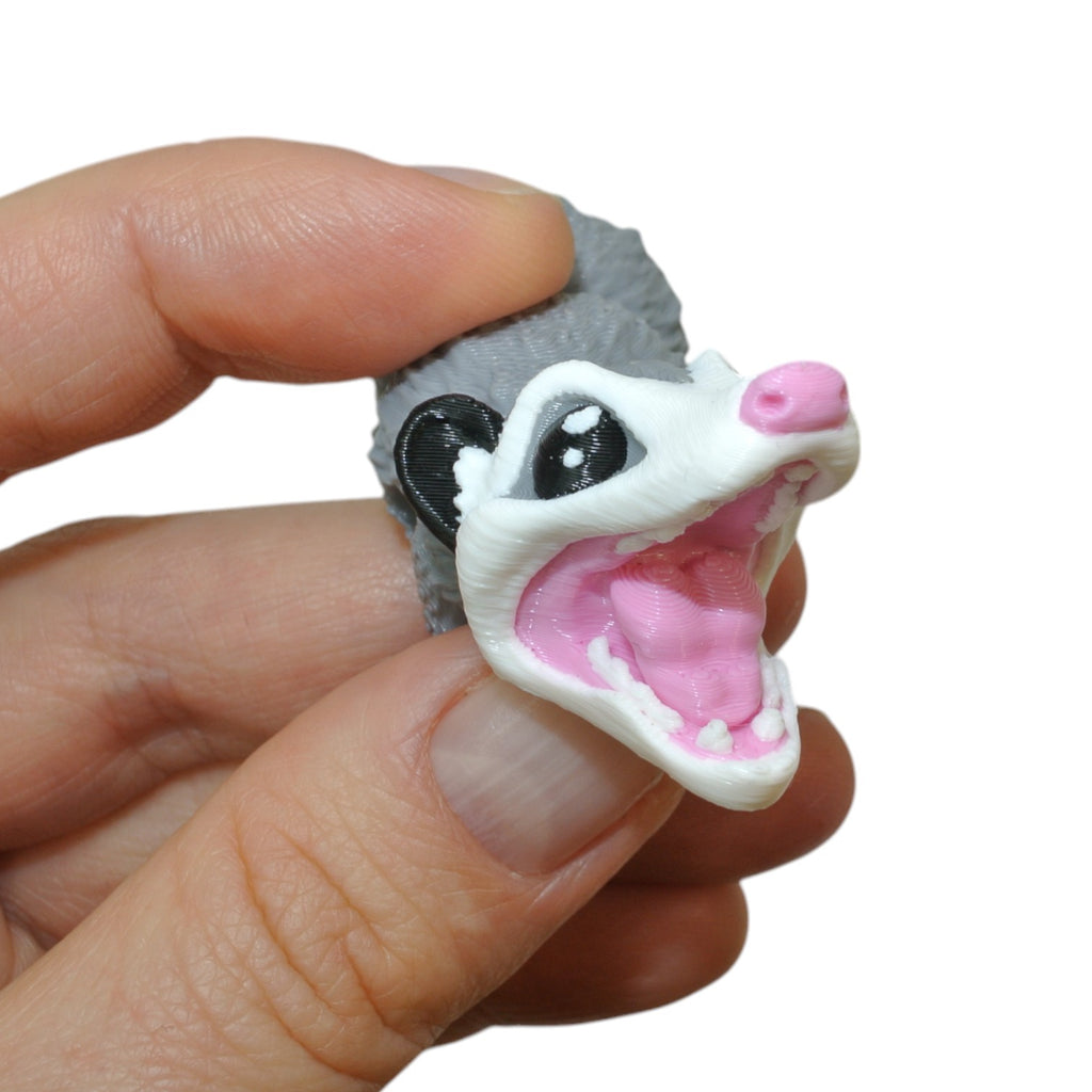 3D Printed Opossum Keychain – Articulated Animal Keyring & Backpack Charm