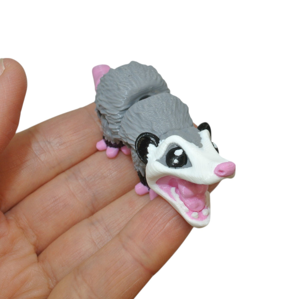 3D Printed Opossum Keychain – Articulated Animal Keyring & Backpack Charm