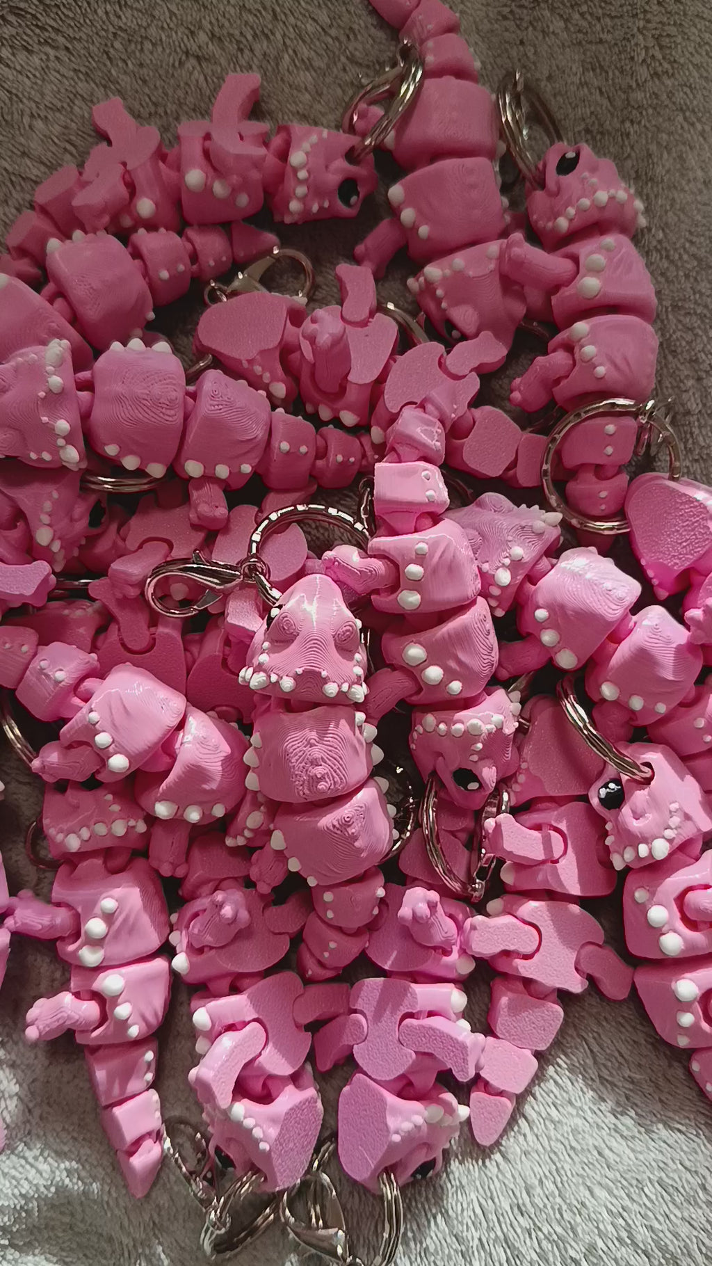 Pink Articulated Lizard Keychain – 3D Printed Cute Reptile Bag Charm